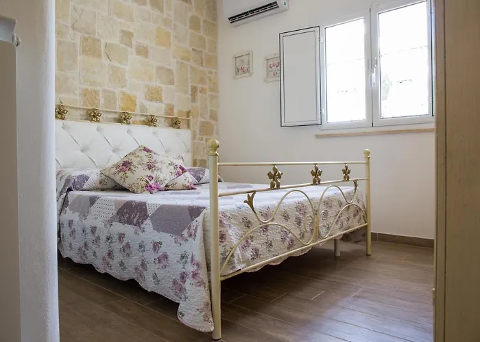 Il Trullo Di Heidi Holiday home *